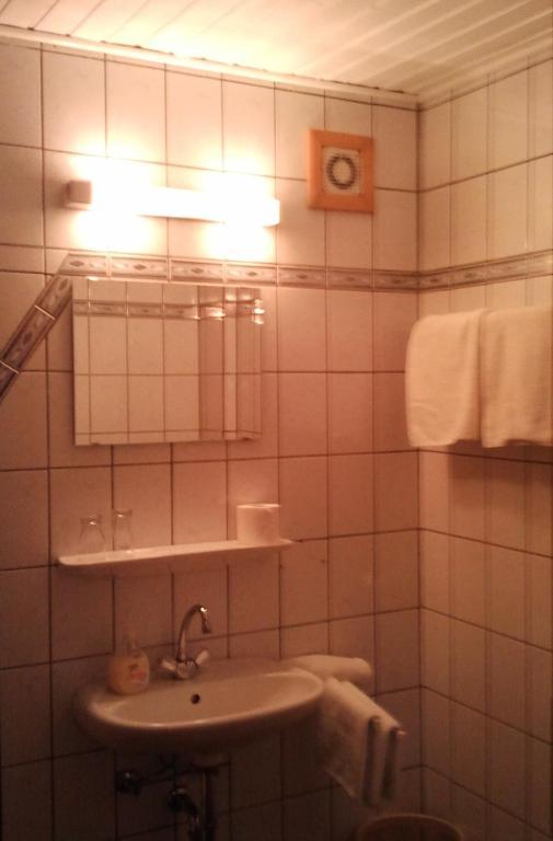 Hotel Cafe Am Stift Хессиш-Ольдендорф Номер фото